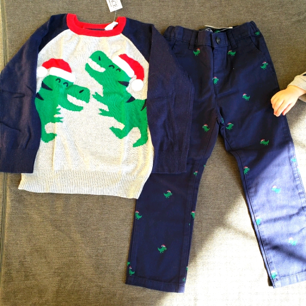NWT TCP dino x-mas 2pc outfit